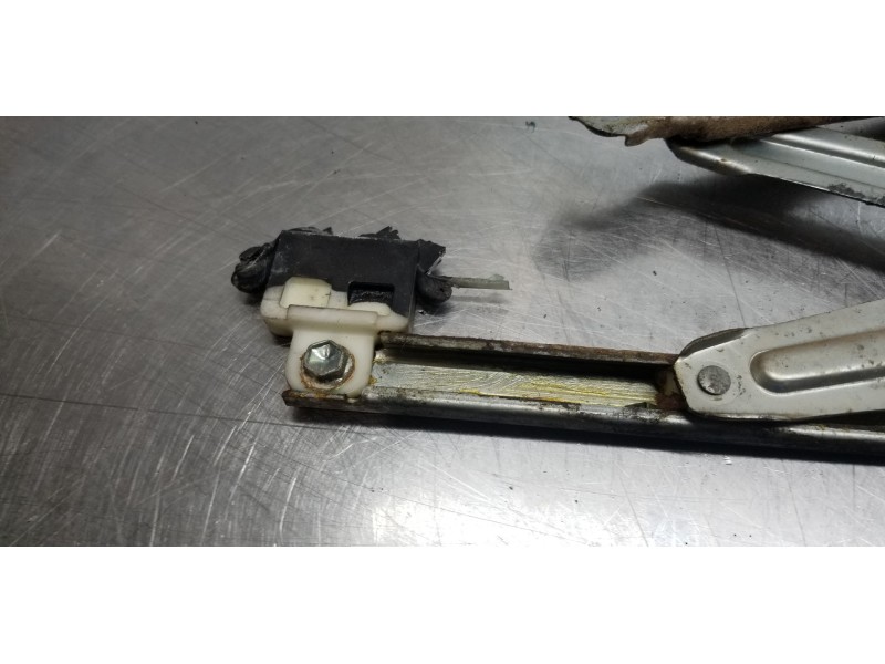 Recambio de elevalunas delantero izquierdo para toyota hilux (kun) extra cab 4x4 referencia OEM IAM 698200K040 857200K010 