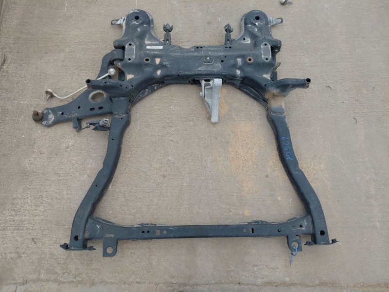 Recambio de puente delantero para opel mokka x selective referencia OEM IAM 42454890 95185585 