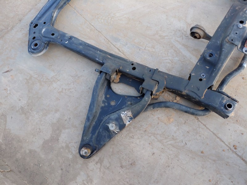 Recambio de puente delantero para dacia dokker express ambiance referencia OEM IAM 544018562R  