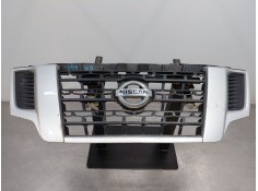 Recambio de rejilla delantera para nissan nv 400 l3h2 referencia OEM IAM   