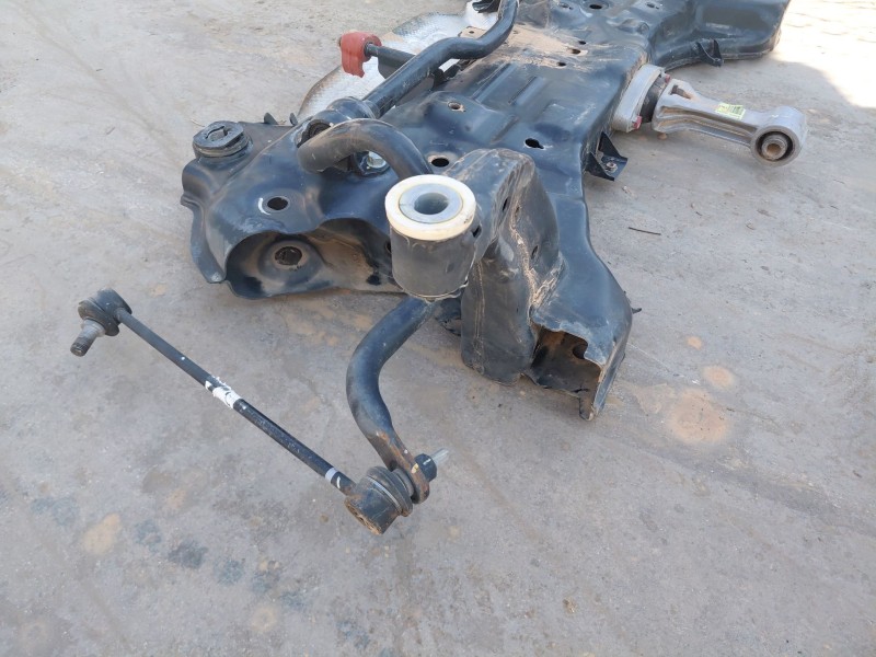 Recambio de puente delantero para hyundai kona hybrid referencia OEM IAM 62405CM000 62401CM000 