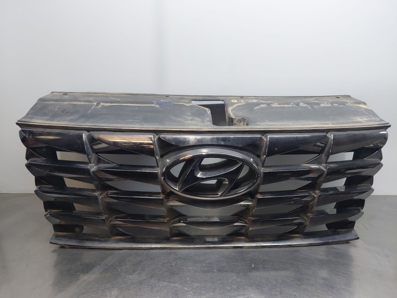 Recambio de rejilla delantera para hyundai tucson hybrid referencia OEM IAM   