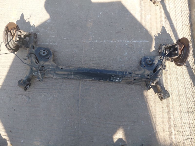 Recambio de puente trasero para nissan juke (f16) tekna referencia OEM IAM 555013073R 5550100Q0H 