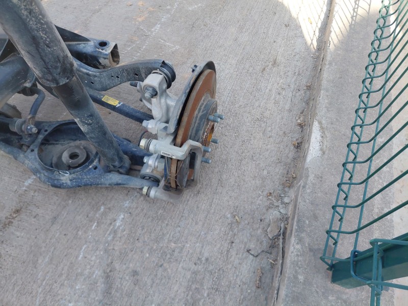 Recambio de puente trasero para hyundai kona hybrid referencia OEM IAM 55405CM000  