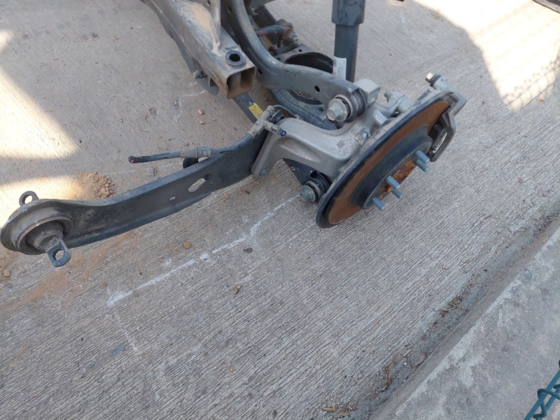 Recambio de puente trasero para hyundai kona hybrid referencia OEM IAM 55405CM000  