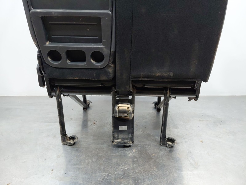 Recambio de asiento delantero derecho para nissan nv 400 l3h2 referencia OEM IAM   
