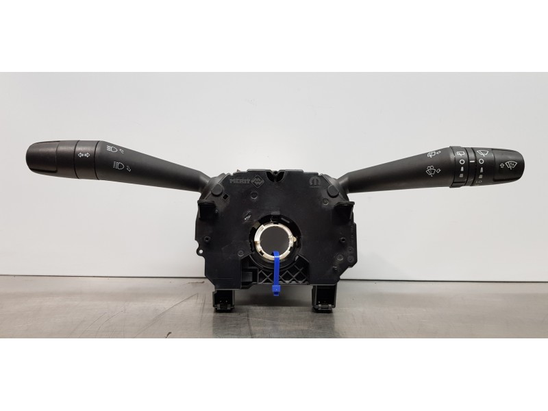 Recambio de mando limpia para jeep renegade limited 4x2 referencia OEM IAM 735750486 7357504860 