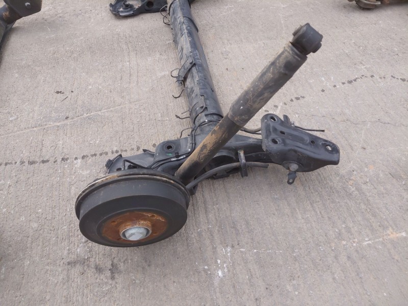 Recambio de puente trasero para citroën c4 cactus shine referencia OEM IAM 1607197180  