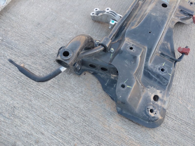 Recambio de puente delantero para mg zs confort referencia OEM IAM 11048634  