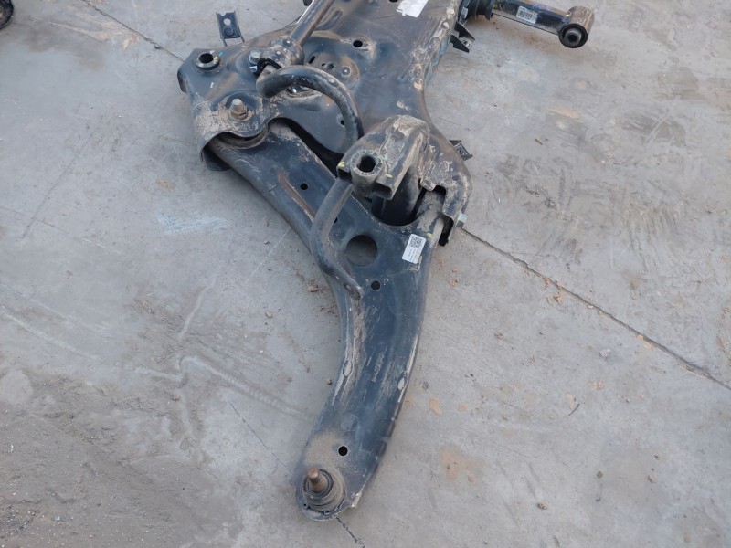 Recambio de puente delantero para hyundai i20 iii active referencia OEM IAM 62400Q0000  