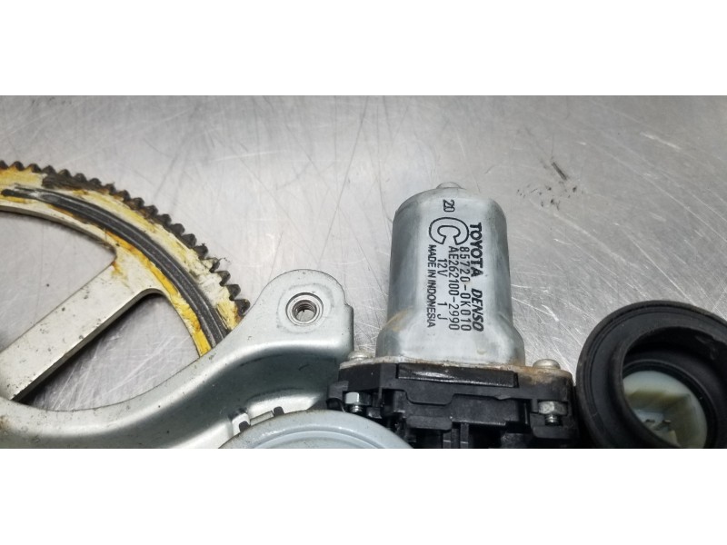 Recambio de elevalunas delantero izquierdo para toyota hilux (kun) extra cab 4x4 referencia OEM IAM 698200K040 857200K010 