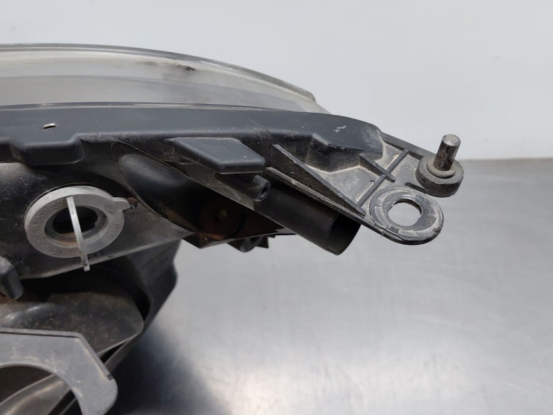 Recambio de faro derecho para citroën c4 picasso i monospace (ud_) 1.6 hdi referencia OEM IAM   