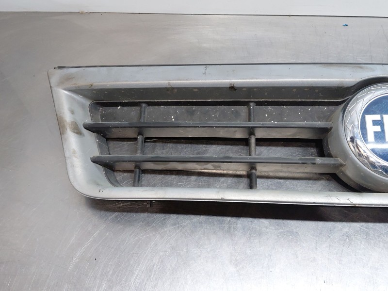 Recambio de rejilla delantera para fiat ducato caja/chasis (244_) 2.0 jtd referencia OEM IAM   