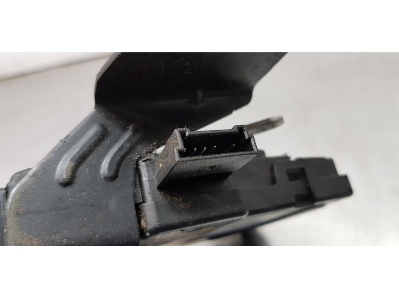 Recambio de cerradura maletero / porton para land rover range rover vogue referencia OEM IAM LR034339  