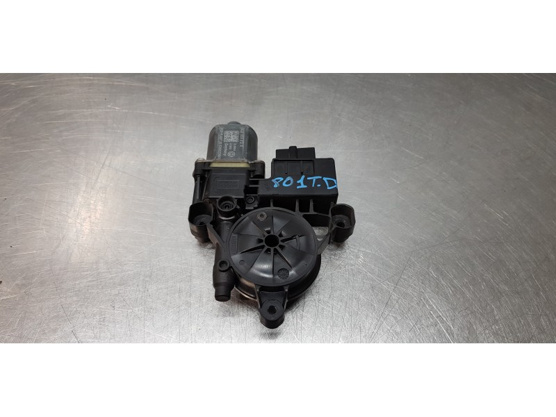 Recambio de motor elevalunas trasero derecho para skoda octavia combi (5e5) ambition referencia OEM IAM 5Q0959812A   Recambio de motor elevalunas trasero derecho para skoda octavia combi (5e5) ambition referencia OEM IAM 5Q0959812A