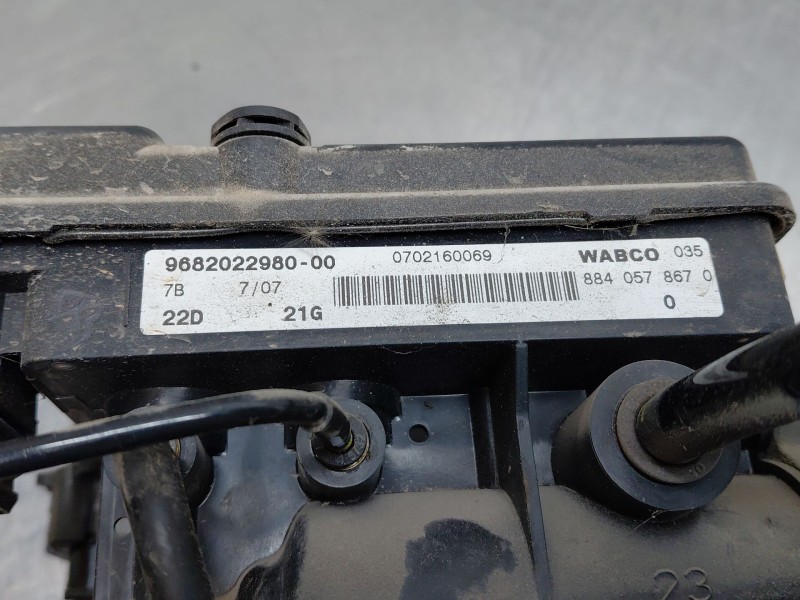 Recambio de bomba suspension para citroën c4 grand picasso i (ua_) 2.0 hdi 138 referencia OEM IAM   
