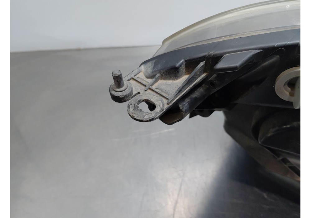 Recambio de faro izquierdo para citroën c4 grand picasso i (ua_) 2.0 hdi 138 referencia OEM IAM   