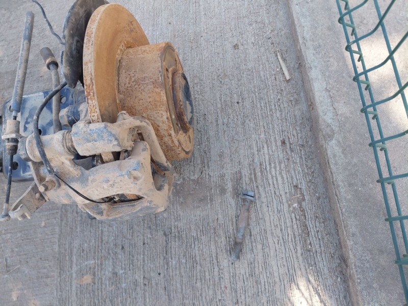 Recambio de puente trasero para renault master iii furgón referencia OEM IAM   