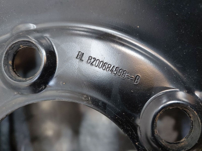 Recambio de neumatico repuesto para nissan nv 400 l3h2 referencia OEM IAM   