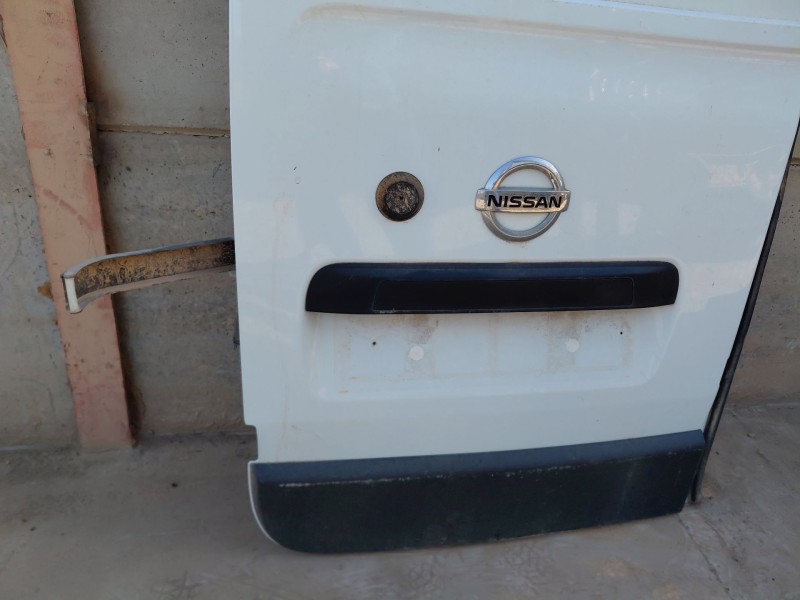 Recambio de porton trasero izquierdo para nissan nv 400 l3h2 referencia OEM IAM   