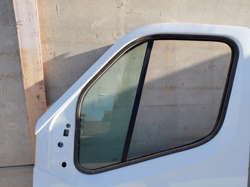Recambio de puerta delantera izquierda para nissan nv 400 l3h2 referencia OEM IAM   