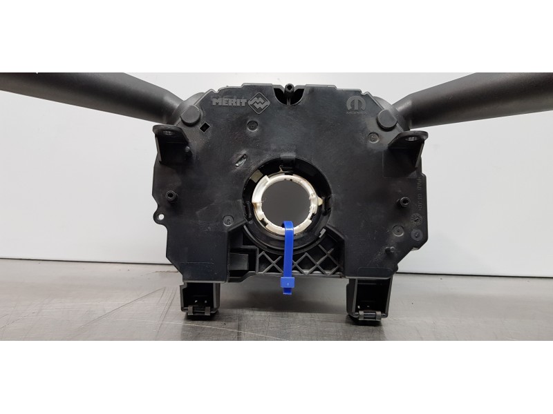 Recambio de mando limpia para jeep renegade limited 4x2 referencia OEM IAM 735750486 7357504860 