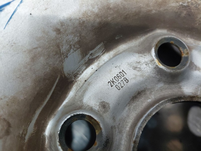 Recambio de llanta para volkswagen caddy furgón/kombi furgón bmt referencia OEM IAM 2K0601027B03C  