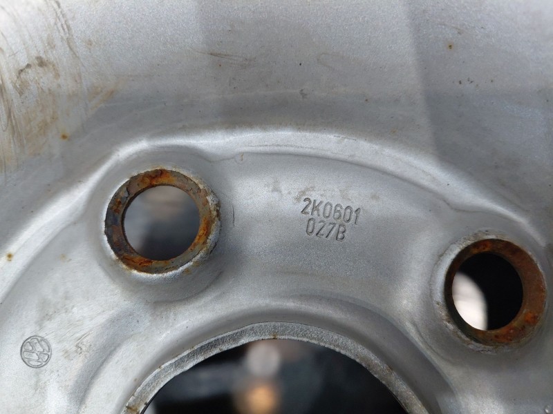 Recambio de llanta para volkswagen caddy furgón/kombi furgón bmt referencia OEM IAM 2K0601027B03C  