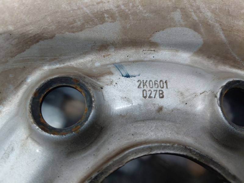 Recambio de llanta para volkswagen caddy furgón/kombi furgón bmt referencia OEM IAM 2K0601027B03C  