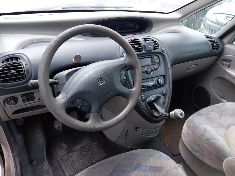 citroën xsara picasso (n68) del año 2001