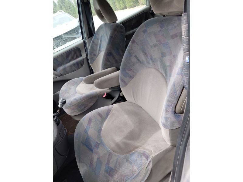 citroën xsara picasso (n68) del año 2001