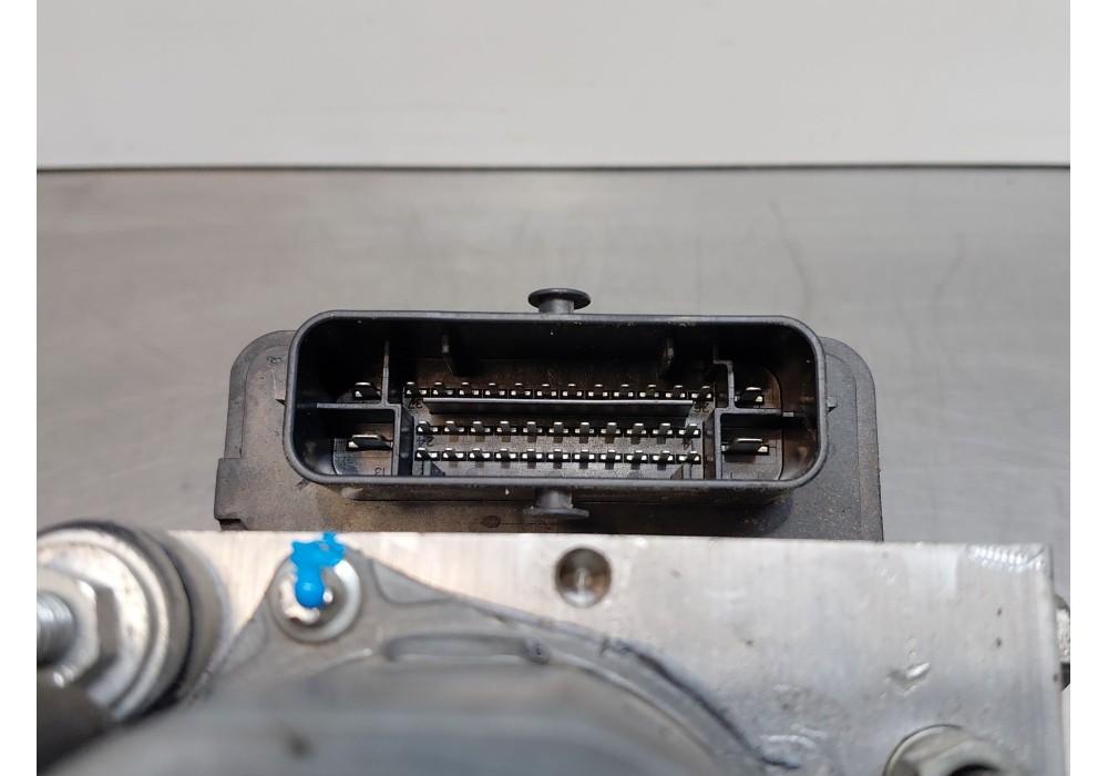 Recambio de abs para opel corsa e (x15) 1.4 (08, 68) referencia OEM IAM 95522565  