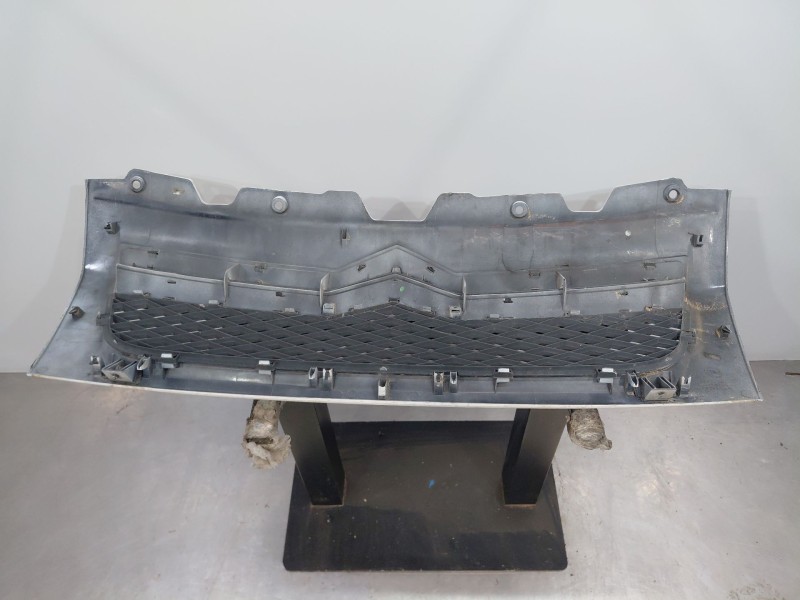 Recambio de rejilla delantera para citroën jumper caja cerrada (06.2006 =>) l2h2 referencia OEM IAM 7804R5  
