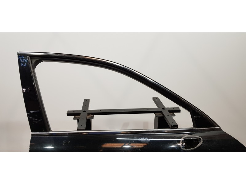 Recambio de puerta delantera derecha para lexus is 300h referencia OEM IAM 6700153120  