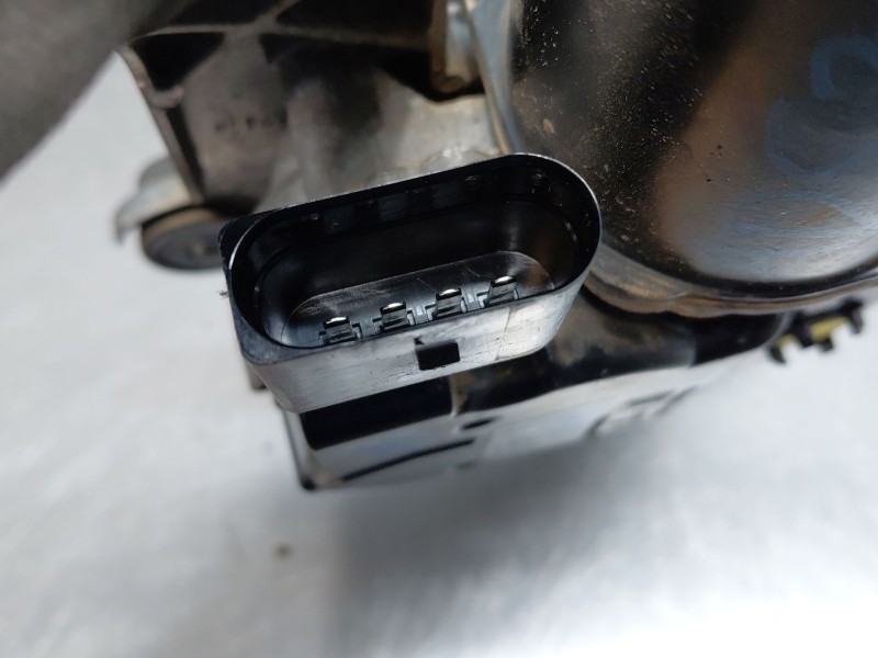 Recambio de motor limpia delantero para ford kuga (cbs) ecoboost referencia OEM IAM 2081306 cv4417504bg 