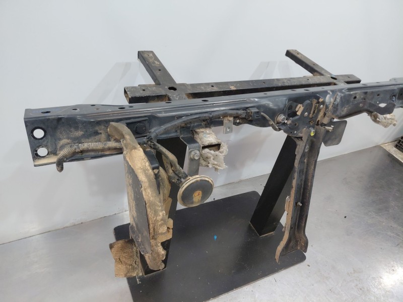 Recambio de panel frontal para nissan navara pick-up (np300) 4x4 referencia OEM IAM   