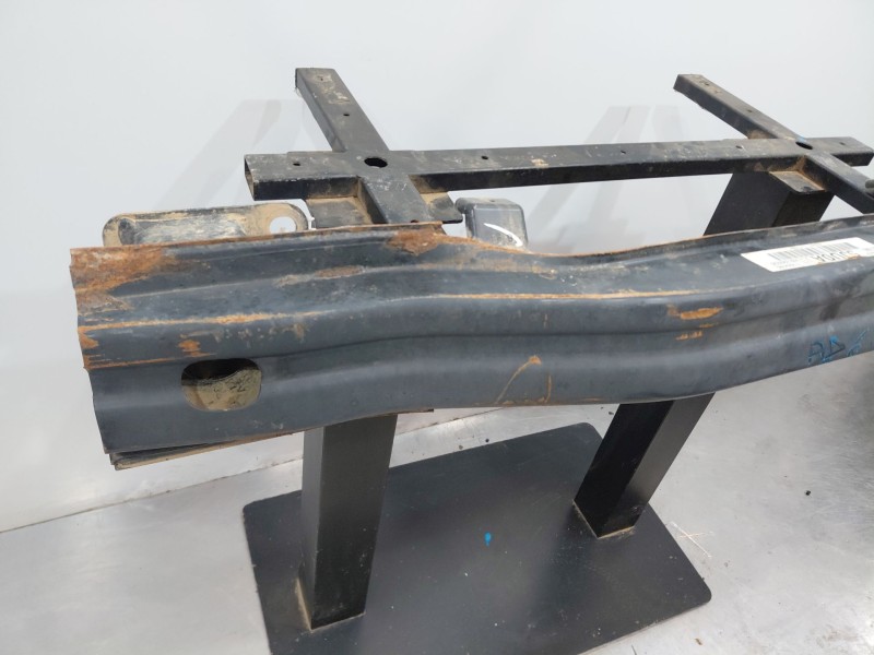 Recambio de refuerzo paragolpes delantero para nissan navara pick-up (np300) 4x4 referencia OEM IAM   