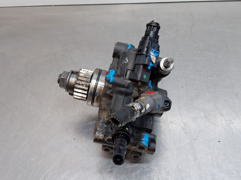 Recambio de bomba inyeccion para renault master iii furgón referencia OEM IAM 167001930R  