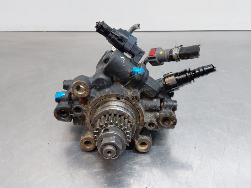 Recambio de bomba inyeccion para renault master iii furgón referencia OEM IAM 167001930R  