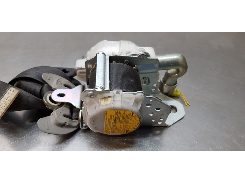 Recambio de cinturon seguridad delantero derecho para toyota rav 4 (a3) sol referencia OEM IAM 7Q1410P   Recambio de cinturon seguridad delantero derecho para toyota rav 4 (a3) sol referencia OEM IAM 7Q1410P