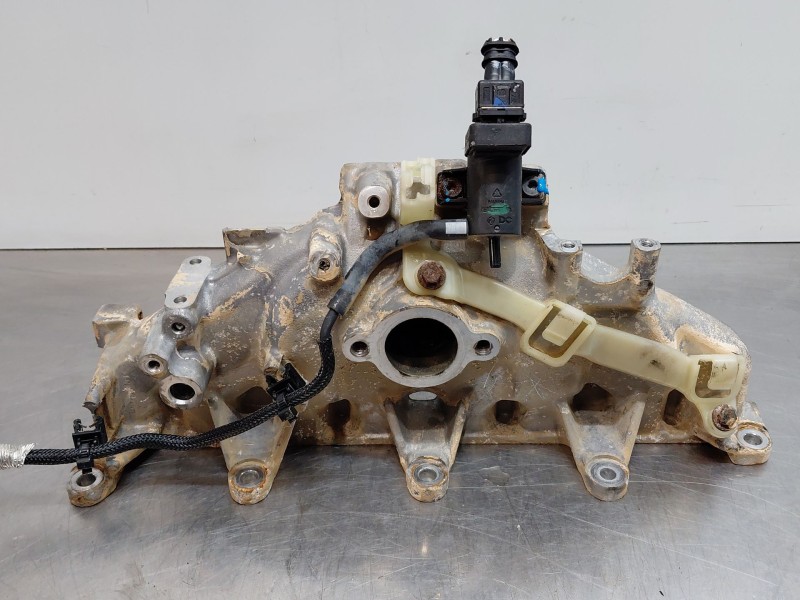 Recambio de colector admision para renault master iii furgón referencia OEM IAM 140035154R  