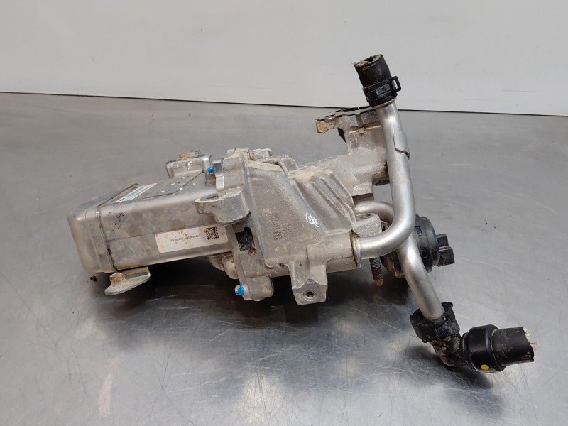 Recambio de enfriador egr para renault master iii furgón referencia OEM IAM 147353806R  