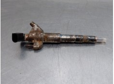 Recambio de inyector para renault master iii furgón referencia OEM IAM 166009567R  