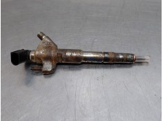 Recambio de inyector para renault master iii furgón referencia OEM IAM 166009567R  