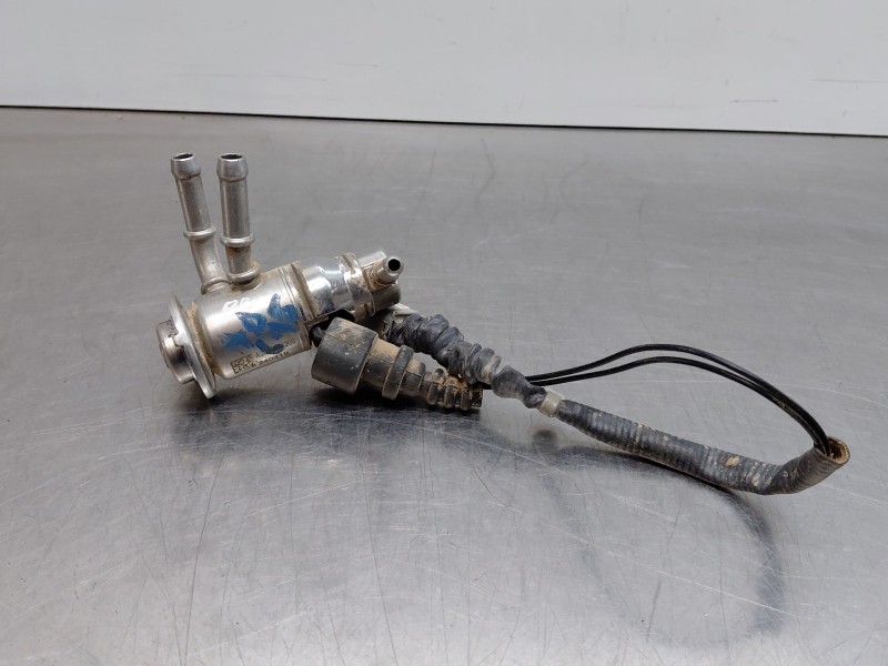 Recambio de inyector para nissan navara pick-up (np300) 4x4 referencia OEM IAM 160725JU0A  