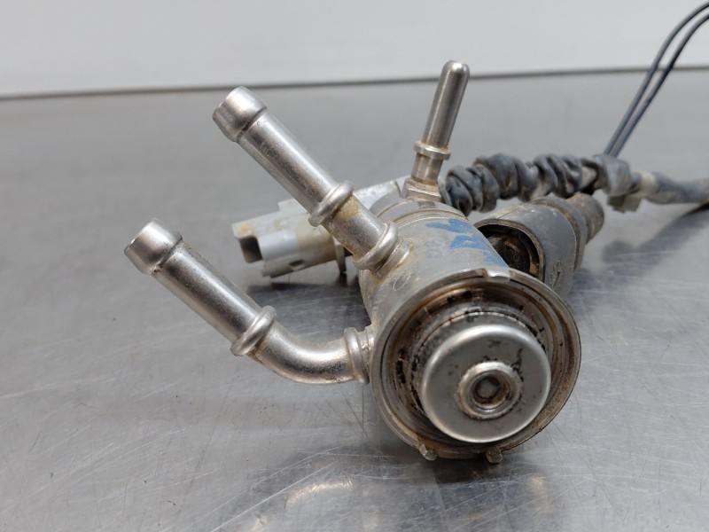 Recambio de inyector para nissan navara pick-up (np300) 4x4 referencia OEM IAM 160725JU0A  