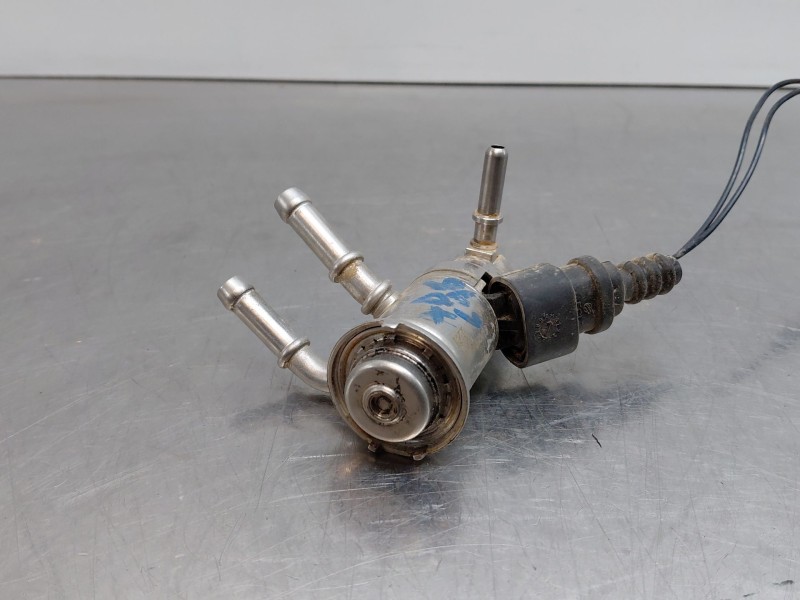 Recambio de inyector para nissan navara pick-up (np300) 4x4 referencia OEM IAM 160725JU0A  