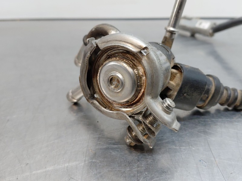 Recambio de inyector para renault master iii furgón referencia OEM IAM 160721041R  