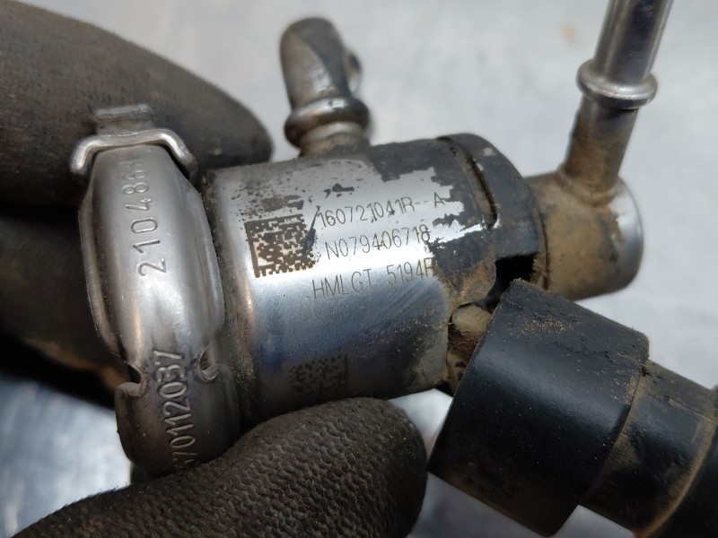 Recambio de inyector para renault master iii furgón referencia OEM IAM 160721041R  