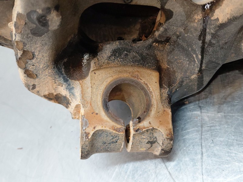 Recambio de mangueta delantera derecha para nissan navara pick-up (np300) 4x4 referencia OEM IAM 400145XA0A  